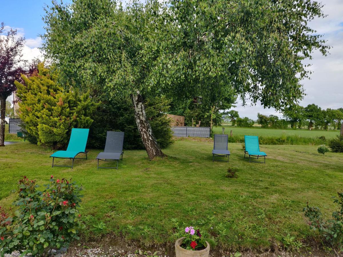Les Fleurs Du Mont Bed & Breakfast Caux ภายนอก รูปภาพ